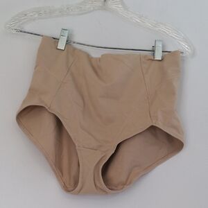 Wonderbra Tummy Control Panties Size Large Beige Slimming Shapewear NWOT